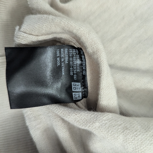 Uniqlo Merino Wool Crew neck sweater Men's Medium - Picture 5 of 5